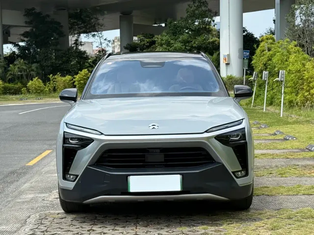 Nio ES8 — Фото автомобиля 2