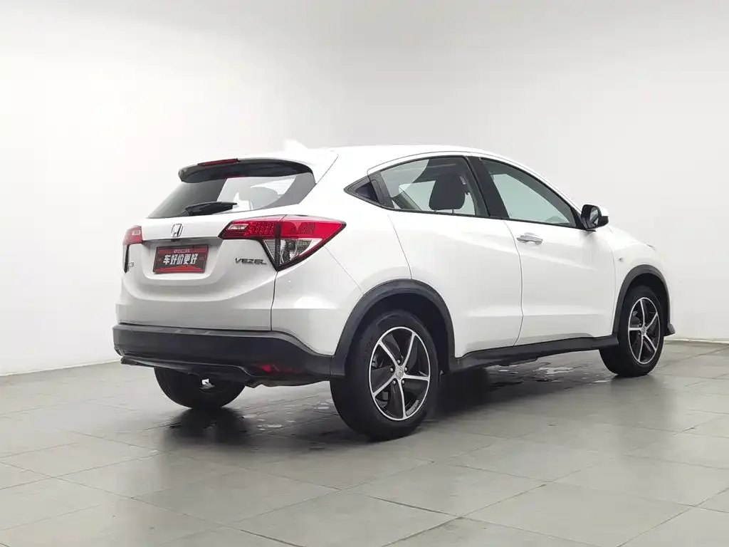 Honda Vezel 2020 1.5L CVT Pioneer — Фото автомобиля 2