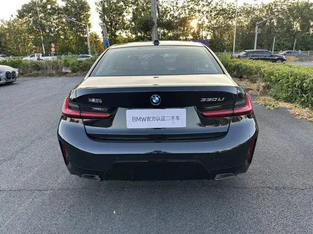 BMW 3 Series — Фото автомобиля 9