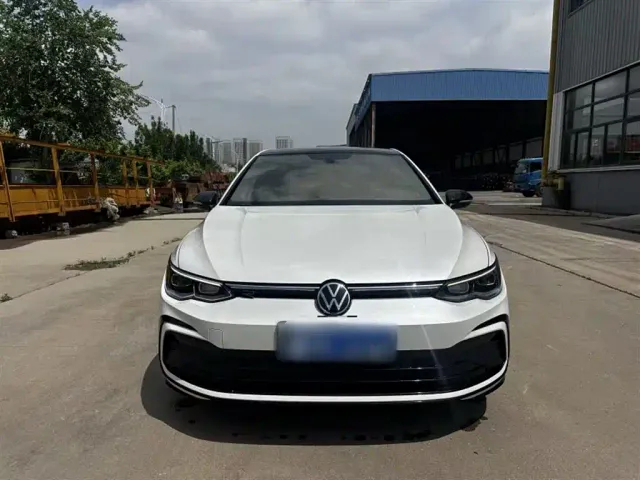 Volkswagen Golf — Фото автомобиля 23