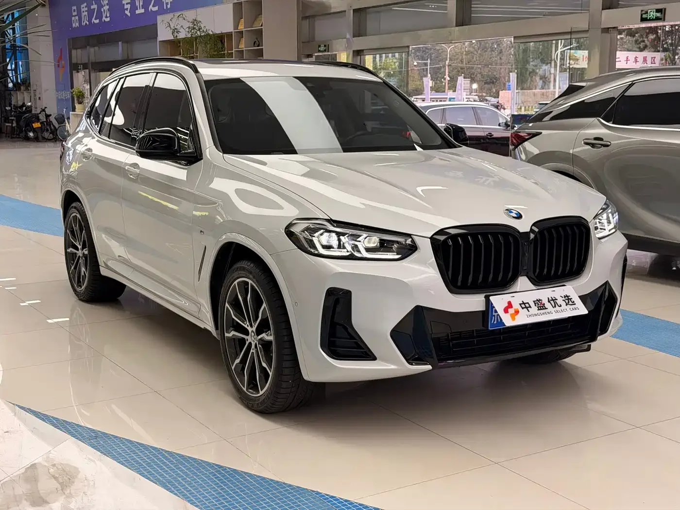 BMW BMW X3 2022 Model Second Facelift xDrive30i Leading M Night Package — Фото автомобиля 3