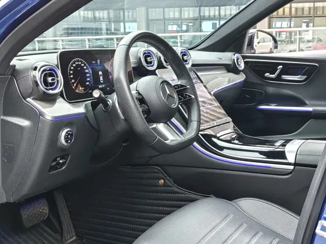 Mercedes-Benz C-Class — Фото автомобиля 4