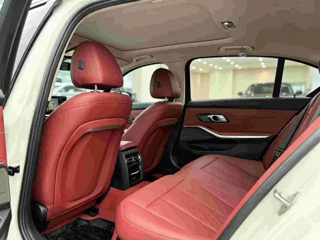 BMW 3 Series — Фото автомобиля 6