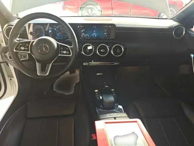 Mercedes-Benz A-Class — Фото автомобиля 9