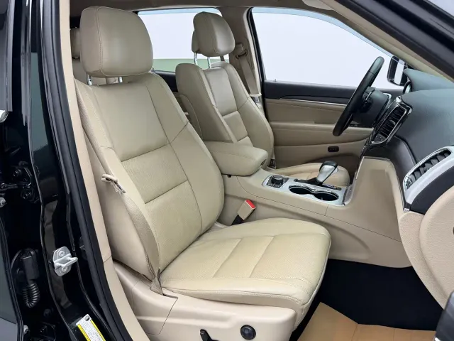 Jeep Grand Cherokee — Фото автомобиля 19