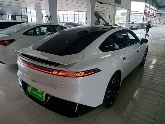 Dongfeng eπ 007 — Фото автомобиля 6