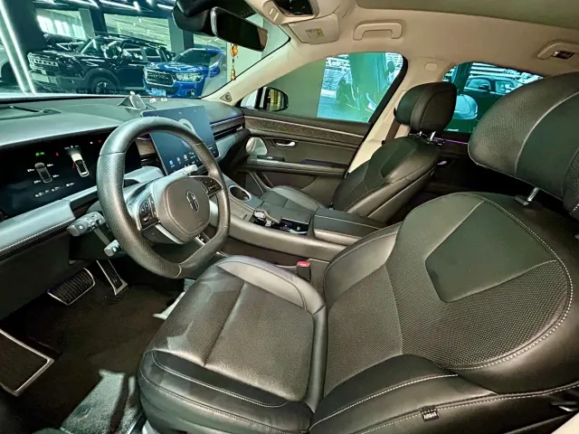 AITO Wenjie AITO M5 2022 Extended Range AWD Performance Edition — Фото автомобиля 9