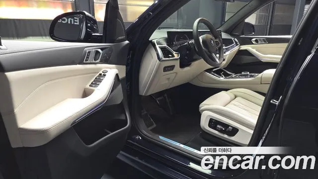 BMW X5 xDrive 40i M Sport — Фото автомобиля 9