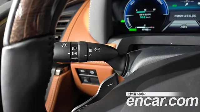 Toyota Alphard — Фото автомобиля 22