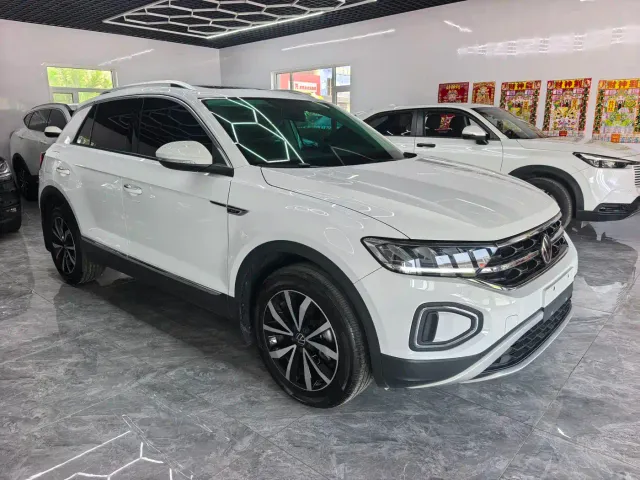 Volkswagen T-Roc — Фото автомобиля 2
