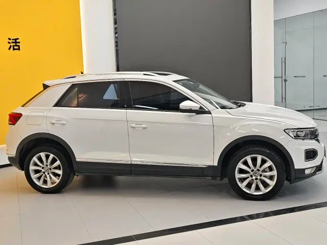 Volkswagen T-Roc — Фото автомобиля 7