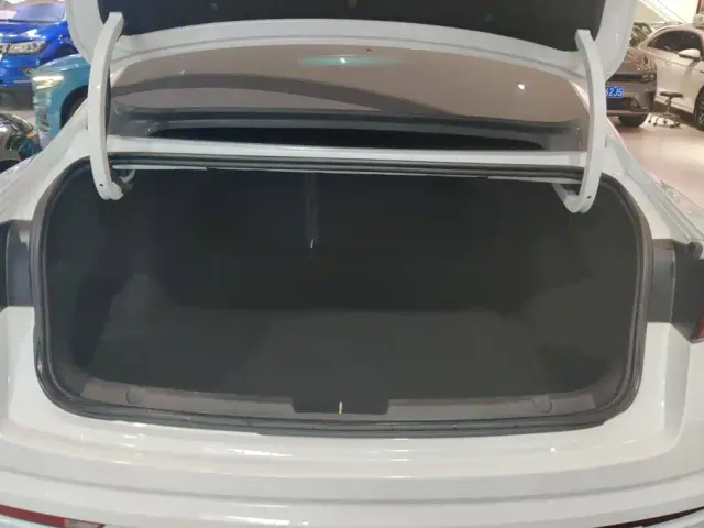 Geely Xingrui — Фото автомобиля 4