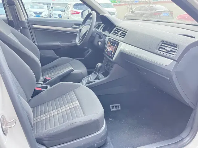 Volkswagen Lavida 2019 Lavida Start 1.5L Auto Comfort (China VI) — Фото автомобиля 6