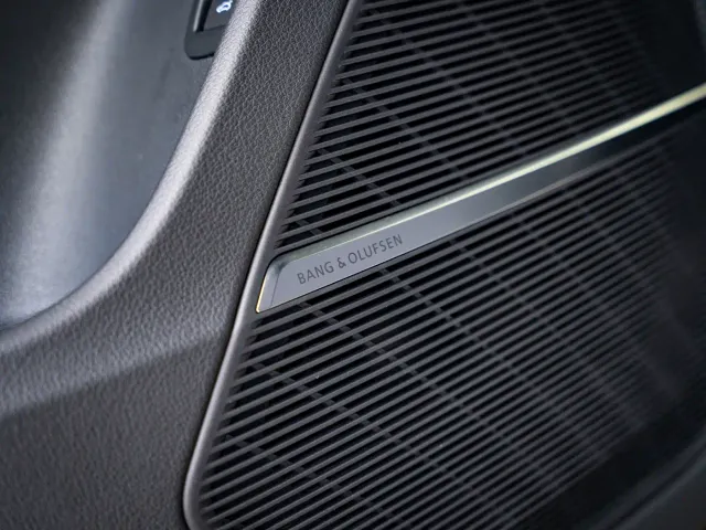 Audi RS Q8 — Фото автомобиля 10