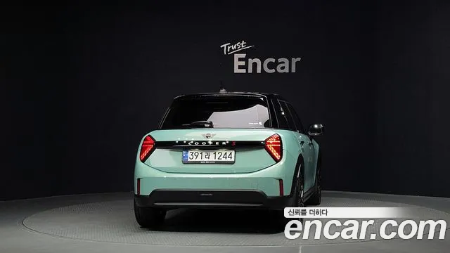 Mini Cooper — Фото автомобиля 3