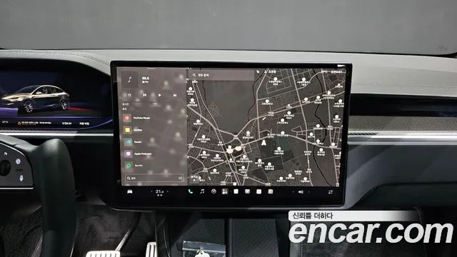 Tesla Model X — Фото автомобиля 14
