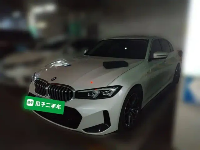Фотография автомобиля — BMW 3 Series