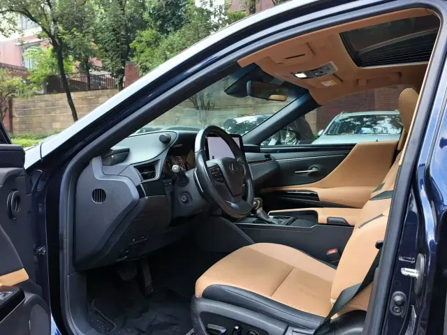 Lexus ES — Фото автомобиля 6