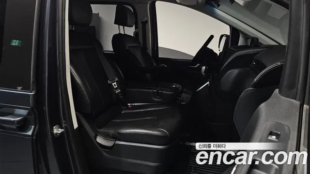 Hyundai Staria Staria Tourer 11 мест — Фото автомобиля 12
