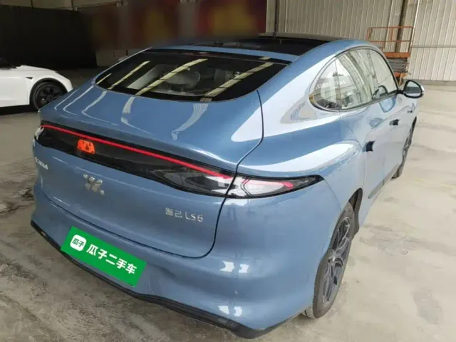 IM Motors LS6 — Фото автомобиля 6