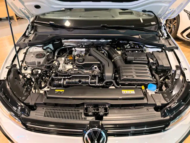 Volkswagen Golf — Фото автомобиля 6
