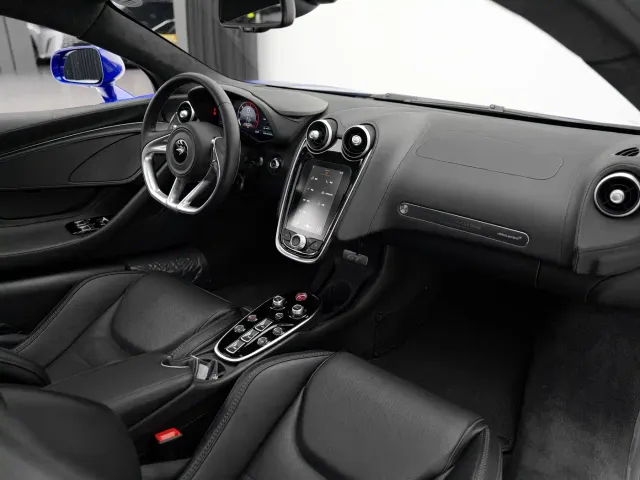 McLaren GT — Фото автомобиля 16