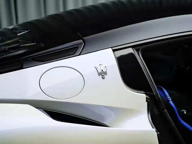Maserati MC20 — Фото автомобиля 11