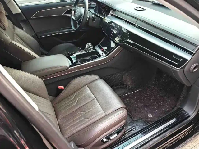 Audi A8 — Фото автомобиля 3