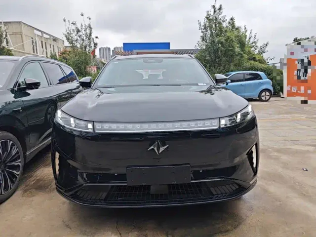 Dongfeng eπ 008 — Фото автомобиля 2