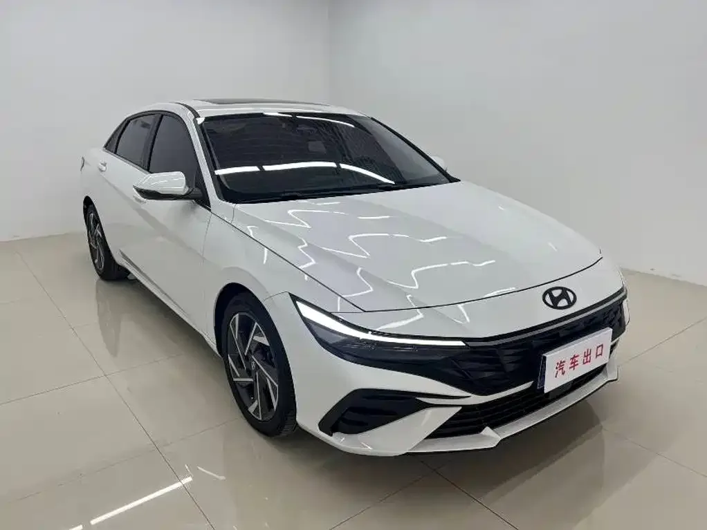 Hyundai Elantra 2023 Model 1.5L CVT LUX Premium Edition — Фото автомобиля 3