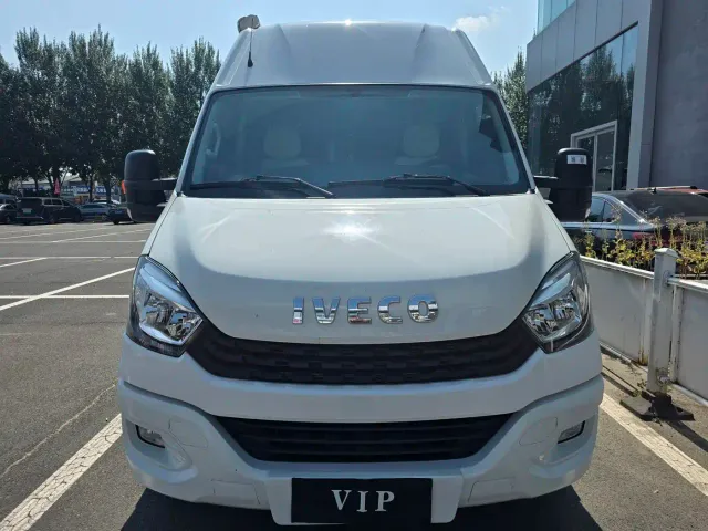 Iveco Daily — Фото автомобиля 2