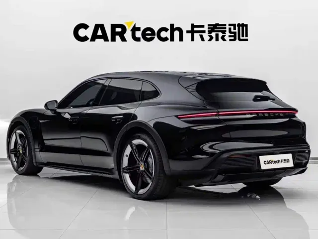 Porsche Taycan — Фото автомобиля 4