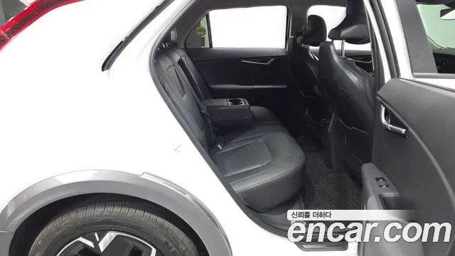 Kia Niro — Фото автомобиля 12