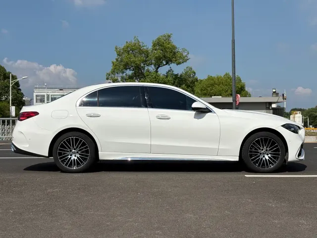 Mercedes-Benz C-Class — Фото автомобиля 4