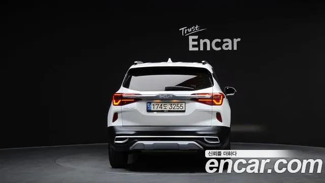 Kia Seltos — Фото автомобиля 4