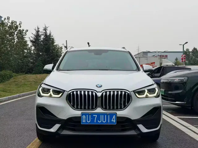 BMW X1 — Фото автомобиля 2