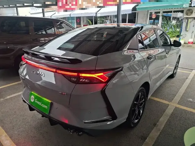 Dongfeng Yixuan — Фото автомобиля 6