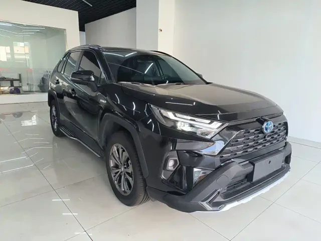 Toyota RAV4 — Фото автомобиля 3