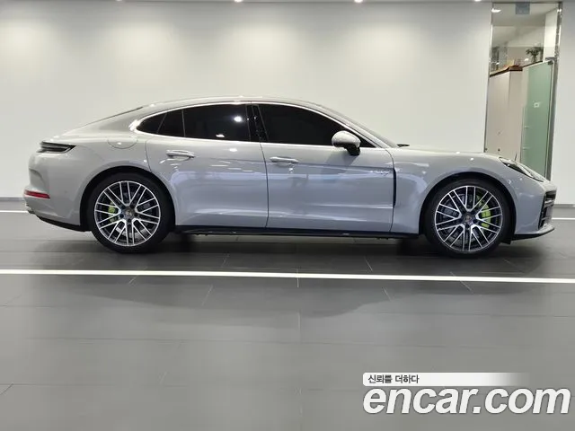 Porsche Panamera — Фото автомобиля 2