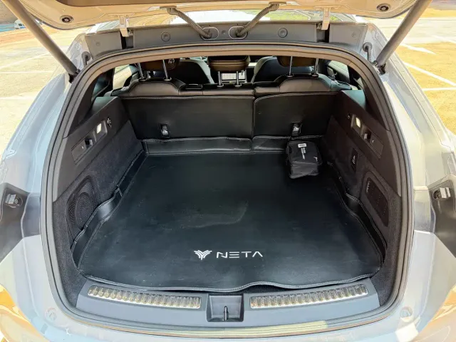 Hozon Nezha S Shooting Brake — Фото автомобиля 18