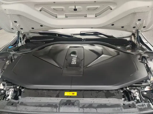 BMW i5 — Фото автомобиля 14