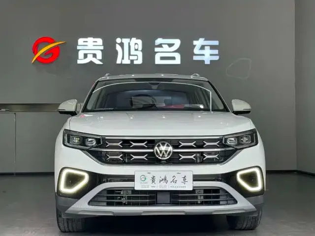 Фотография автомобиля — Volkswagen Tayron