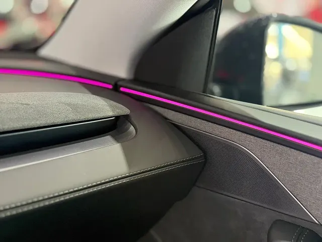 Tesla Model Y — Фото автомобиля 13