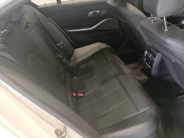 BMW 3 Series — Фото автомобиля 12