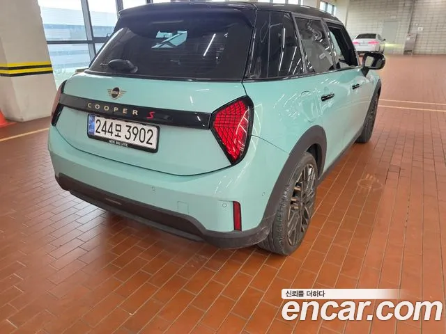 Mini Cooper — Фото автомобиля 2