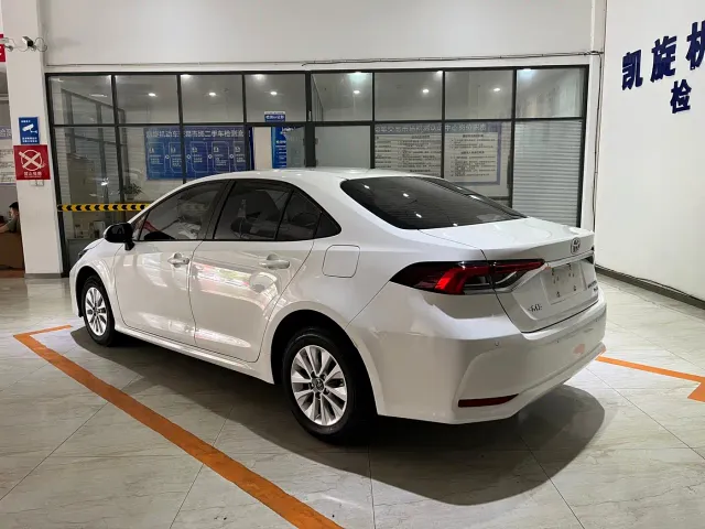 Toyota Corolla — Фото автомобиля 6