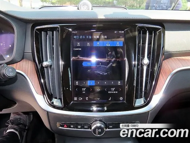 Вольво V60 V60 Cross Country 2 поколение B5 Ultimate AWD — Фото автомобиля 13