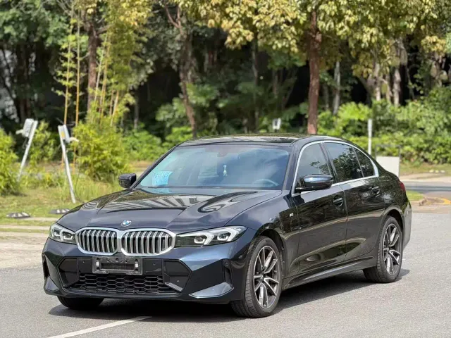 Фотография автомобиля — BMW 3 Series
