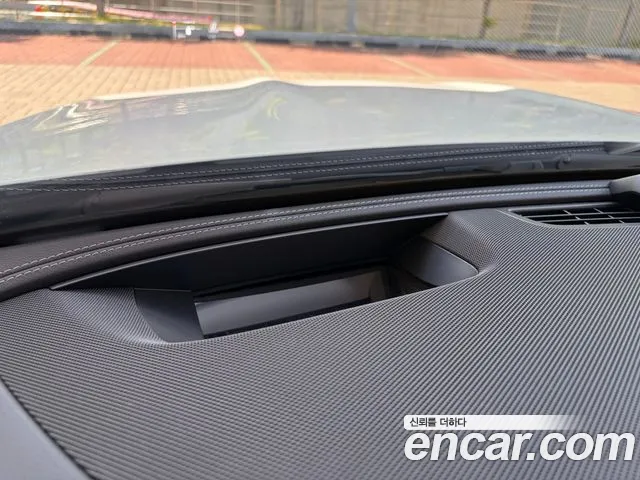 Mercedes-Benz E-Class — Фото автомобиля 11