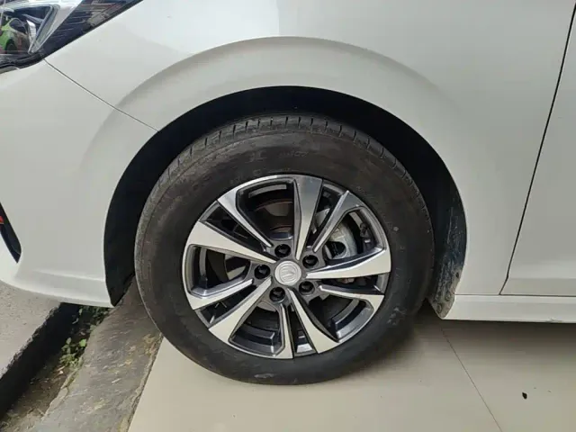 Changan Eado — Фото автомобиля 22